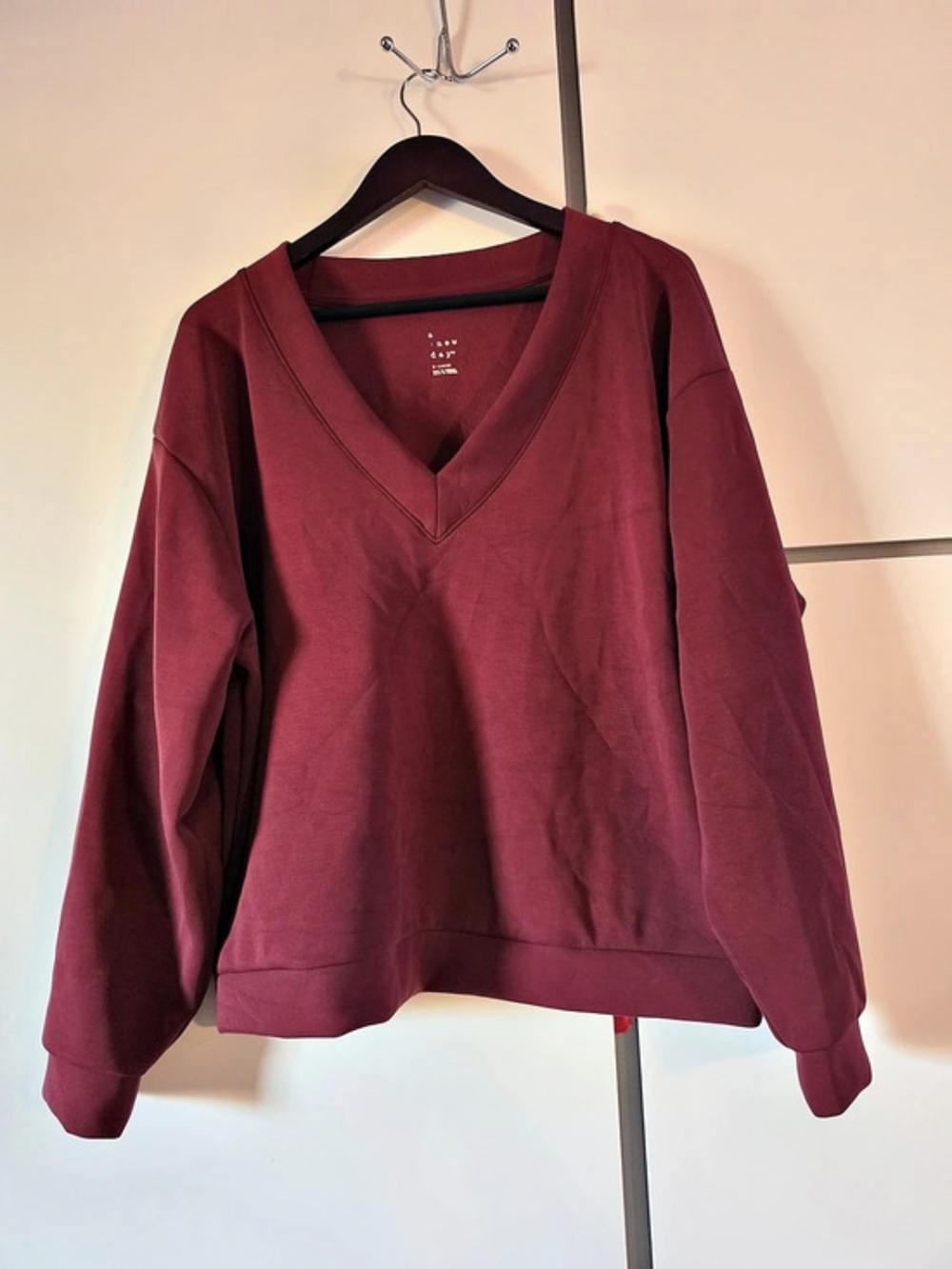 A New Day V-Neck Sweatshirt Burgundy